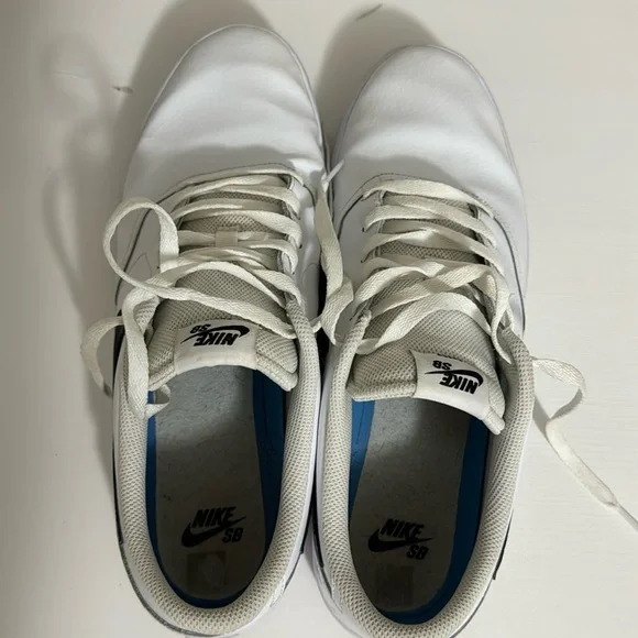 MEN'S NIKE SB CHARGE SNEAKERS - Picture 8 of 8